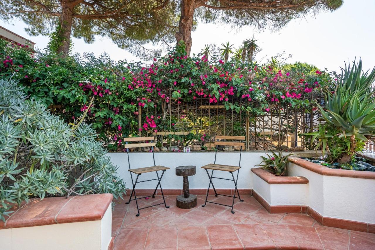 La Casa Davanti Al Mare Quartu SantʼElena Buitenkant foto