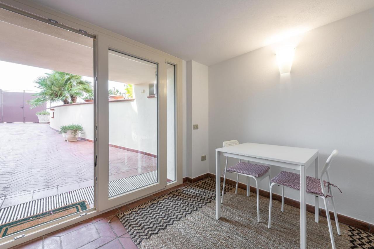 La Casa Davanti Al Mare Quartu SantʼElena Buitenkant foto