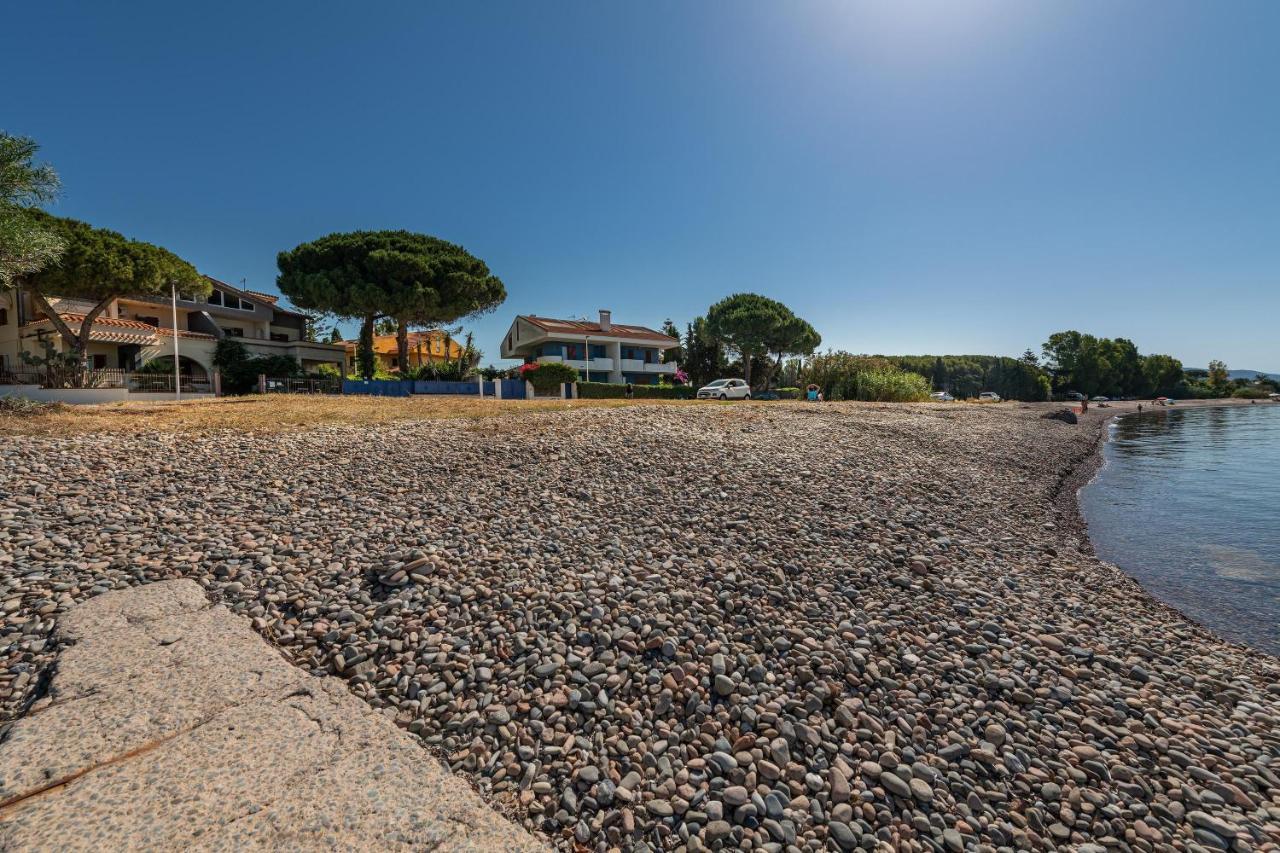 La Casa Davanti Al Mare Quartu SantʼElena Buitenkant foto